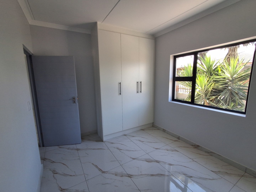 2 Bedroom Property for Sale in Ruyterwacht Western Cape